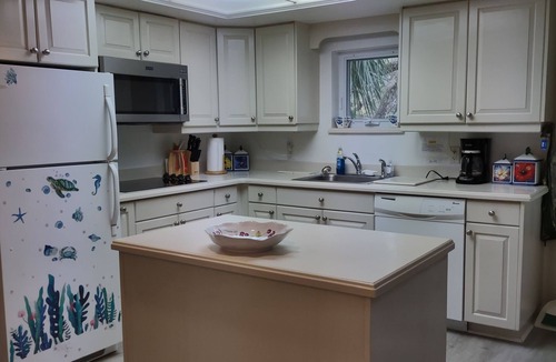 Summerplace House | Peaceful Retreat on the Treasure Coast. Come stay a week or months!