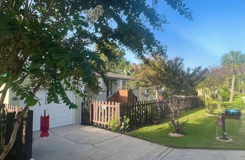 Chassahowitzka House | Peaceful River Retreat