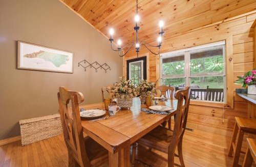 Waynesville House | Peaceful Smoky Mountain Cabin w/Deck & Fire Pit!