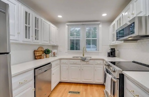 Summerville House | Peaceful Summerville cottage Masters rental
