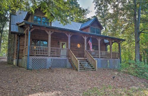 Tignall House | Peaceful Tignall Cabin on Strom Thurmond Lake!