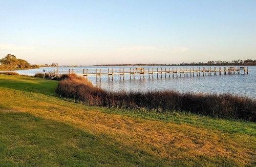 Upper Grand Lagoon Villa | Peaceful Waterfront 1 Bedroom Villa in Bay Point