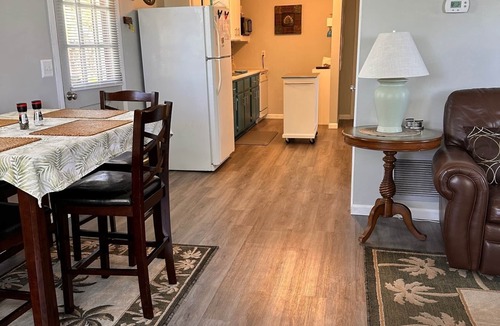 Crystal River House | Peaceful Waterfront Ozello Cottage- with free kayaks and crab traps!