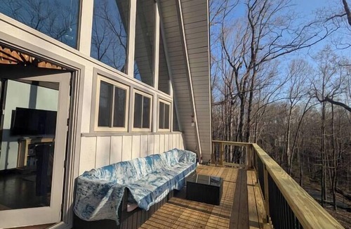 Tate Cabin | Peachy Retreat in Bent Tree