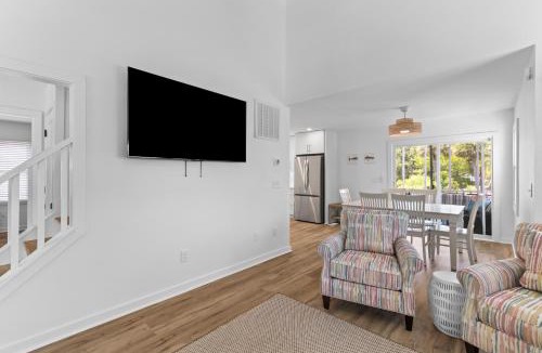 Pelican Bay House | Pelican Bay 13 - Cozy Beachside Retreat! - Beach Access!