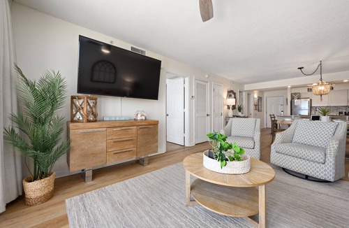 Destin Condo | Pelican Beach Resort BEACH FRONT Penthouse