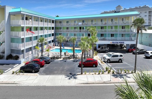 Clearwater Beach Condo | Pelican Pointe 311:Walk to Beach~Pool~Free Parking