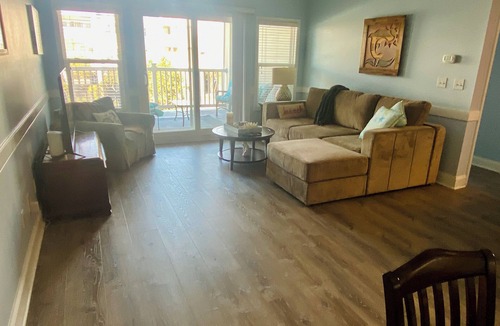 Charleston Condo | Pelican Pointe Pool, Elevator, Balcony, Free Parking, Near Folly Beach