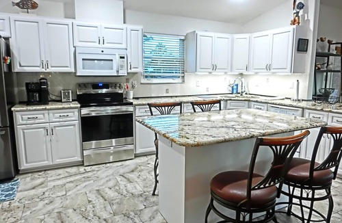 Weeki Wachee Gardens House | Pelican’s Point – Weeki Wachee Main River Home with Gulf Access