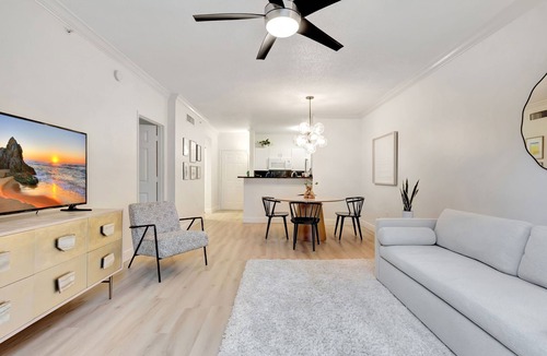 Grandview Heights Apartment | Penthouse Chic in Downtown WPB - 1BR Condo w/Pool, Gym & Garage Parking
