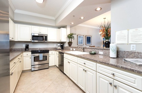 Fort Walton Beach Condo | Penthouse-Lazy River-Private Hot Tub-Amazing Views-Free Beach Service Set-up