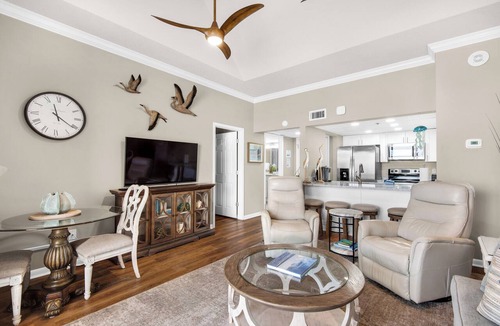 Long Beach Condo | Penthouse Perfection, Stunning Ocean Views from every room W/Free Beach Chairs