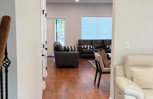 North Brunswick House | Perfect 4-bedroom house with AC in North Brunswick Township