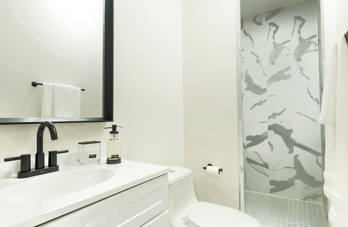 Hollywood Apartment | Perfect 1-bedroom studio with AC in welcoming Hollywood