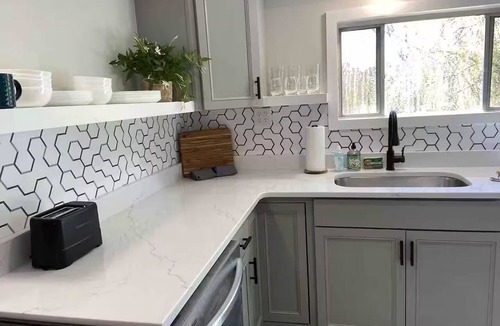 Red Bank Apartment | Perfect 2-bedroom apartment in charming Red Bank.