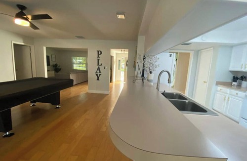 Lakeland House | Perfect 4/2 Pool Home located between Orlando and Tampa!