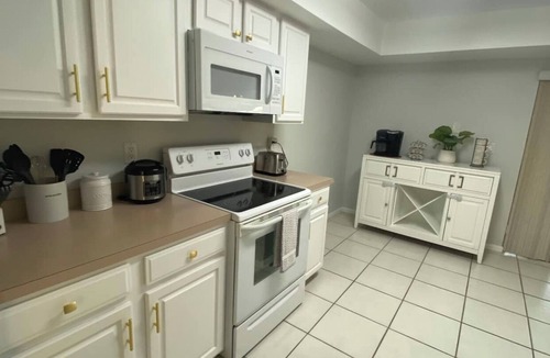 Lakeland House | Perfect 4/2 Pool Home located between Orlando and Tampa!