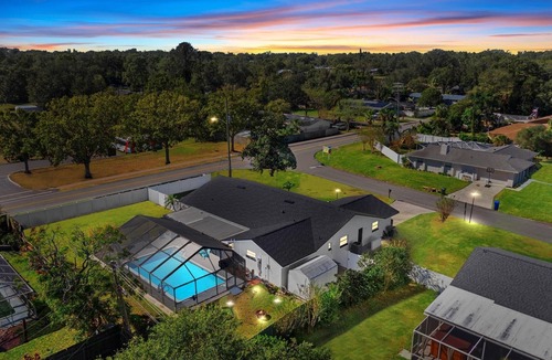 Lakeland House | Perfect 4/2 Pool Home located between Orlando and Tampa!