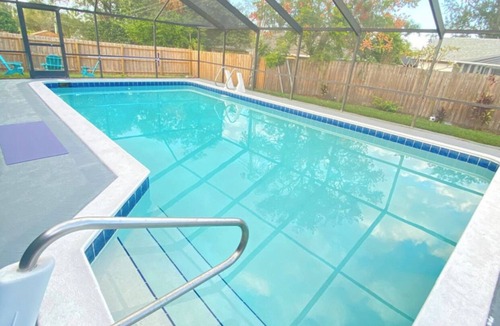 Lakeland House | Perfect 4/2 Pool Home located between Orlando and Tampa!