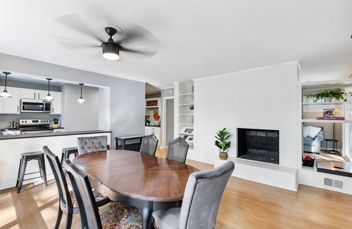 Athens House | Perfect 5BR By Campus | Game Room + 2 Kitchens