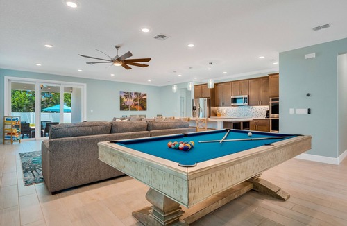 Crystal Lakes House | Perfect Beach House with Private Heated Pool, Walking Distance to the Beach