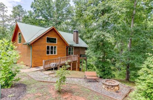 Cleveland House | Perfect Couples Cabin w 2 Person Spa Bath