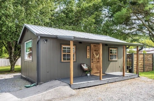 Sale Creek House | Perfect cozy bungalow for a weekend away or a week fishing🐟
