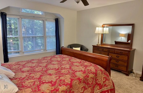Woodlake House | Perfect for Extended Stays! Pet Friendly, Fenced Yard, Garage