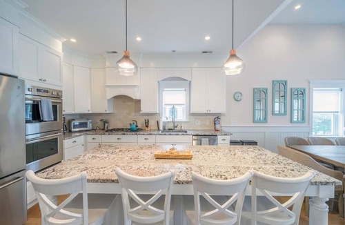 Stone Harbor House | Perfect Getaway for Large Families