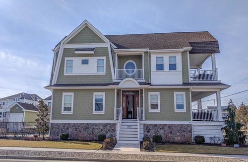 Stone Harbor House | Perfect Getaway for Large Families