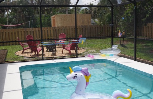 North Port House | Perfect Getaway with the pool