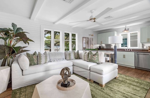 Seaside House | Perfect Layout for Two Couples. Beachside in the Middle of Seaside. Gulf View