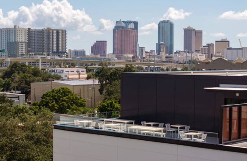 Historic Ybor Apartment | Perfect Ybor Studio | Free Parking| Near DT Vibes!