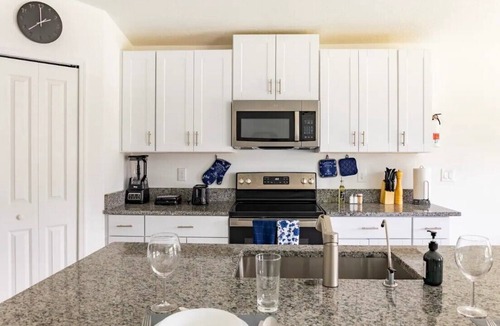 Fussels Corner House | Perfectly located 4BR/2Ba house between Orlando and Tampa