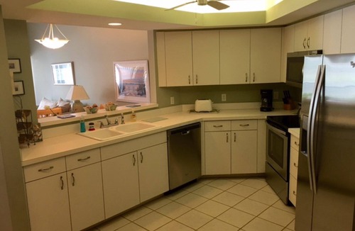 Live Oak Landings Condo | Perfectly Located on Manasota Key with ClosenBeach to Bay Access
