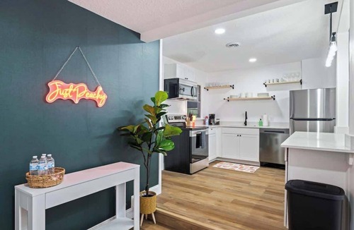 Arlington House | “Perfectly Peachy” Game Room, Grill