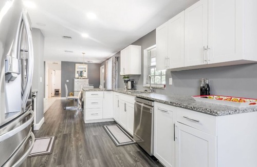 Palm Beach - West Palm Beach House | Perfectly Relaxing Queen Suite/Freestanding Tub