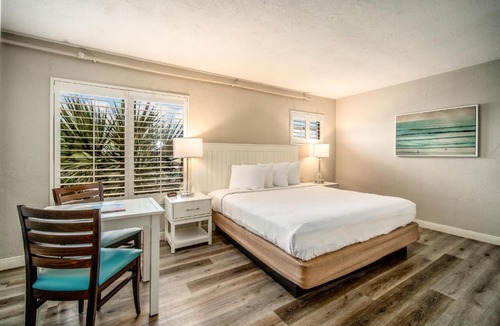 Melinda Cook Hotel | Perry's Ocean-Edge Resort