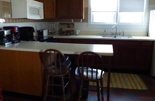 Ship Bottom House | Pet Friendly 2 Bedroom Duplex