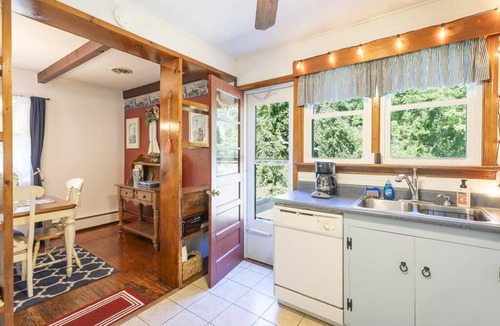 Cape May House | Pet Friendly 3 Bedroom 5 Minutes to Town.