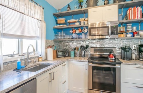 Villas House | Pet friendly, Beach house with inground solar heated pool, hot tub, Sleeps 10