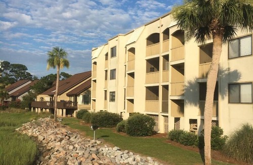 Saint Helena Island Villa | Pet Friendly, Beautiful marsh views - 186 Beach Club Villa