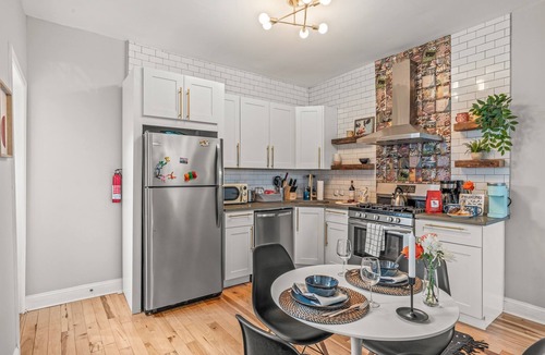 Northern Liberties House | Pet Friendly- Big- King Bed | A+ Location