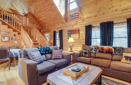 Lake Lure House | Pet-Friendly Cabin w/Loft: 5 Mi to Lake Lure!