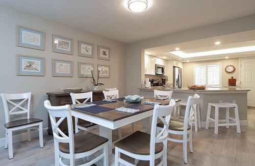 Sanibel Condo | Pet Friendly- Close to Beach & Pool- Bright, Florida Style Decor- Loggerhead Cay 531