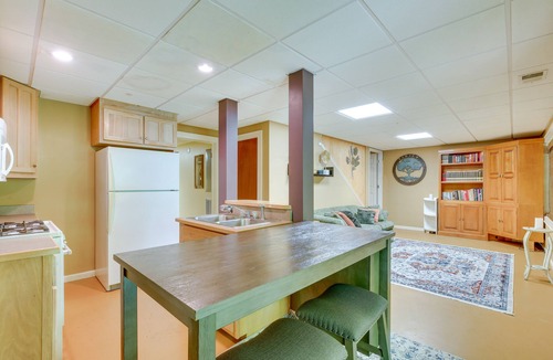 Conyers Cabin | Pet-Friendly Conyers Cabin - 23 Miles to Atlanta!