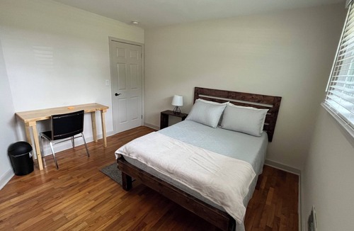 Parker House | Pet Friendly! -Cozy getaway - 7 mins away from Downtown Greenville