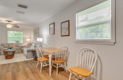 Dunbar House | Pet-Friendly Duplex w/Front Yard in Fort Myers!