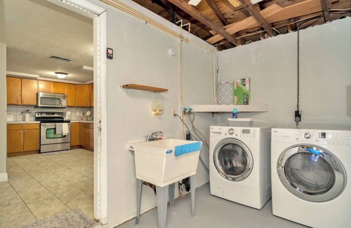 Embassy Hills House | Pet-Friendly, Family Home by Weekie Wachee Springs