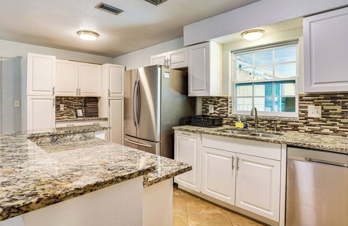 Temple Crest House | Pet-Friendly Florida Escape w/ Pool, Deck & Grill!